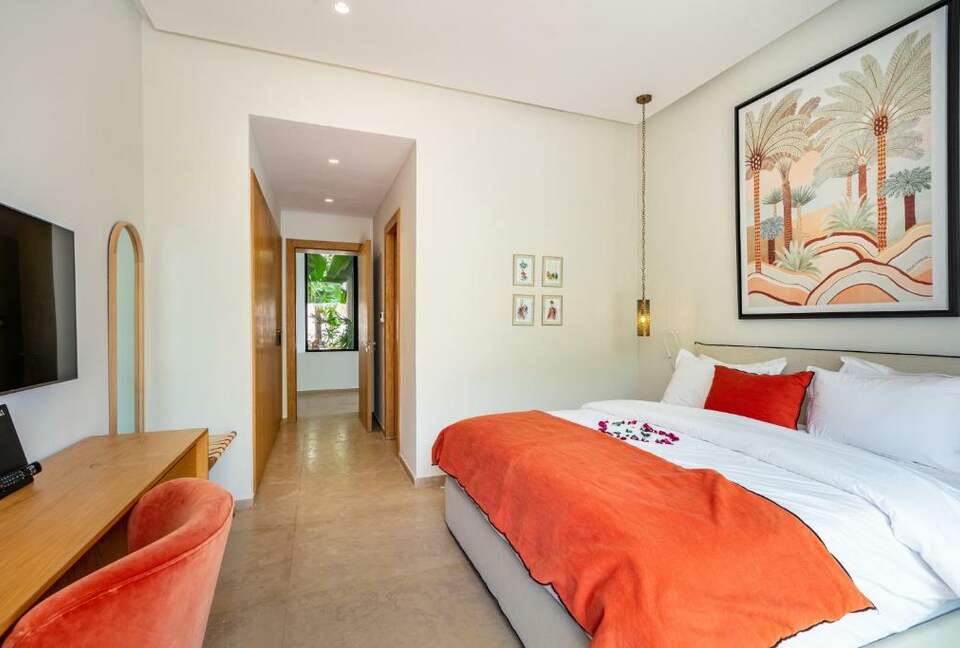 A Sophisticated Six-Bedroom Villa in Amelkis Golf Residence - Marrakesh, Morocco