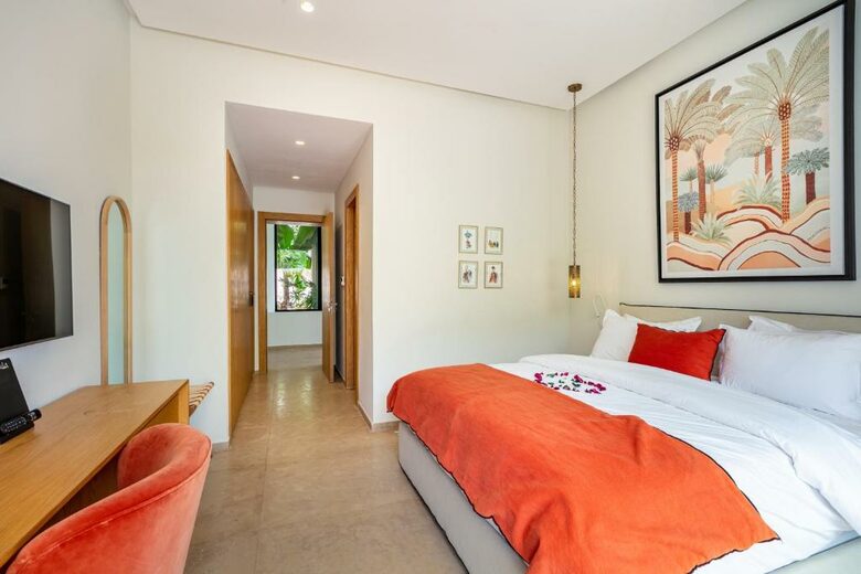 A Sophisticated Six-Bedroom Villa in Amelkis Golf Residence - Marrakesh, Morocco