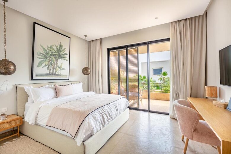 A Sophisticated Six-Bedroom Villa in Amelkis Golf Residence - Marrakesh, Morocco