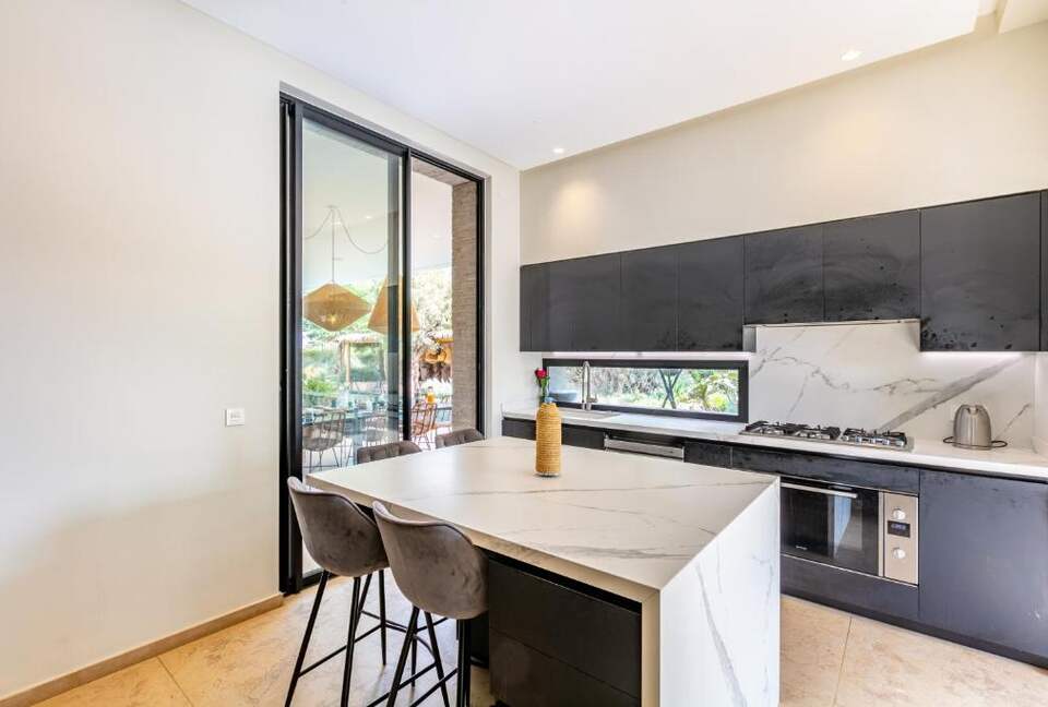 A Sophisticated Six-Bedroom Villa in Amelkis Golf Residence - Marrakesh, Morocco