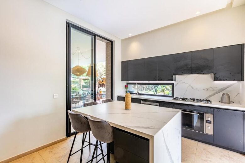 A Sophisticated Six-Bedroom Villa in Amelkis Golf Residence - Marrakesh, Morocco