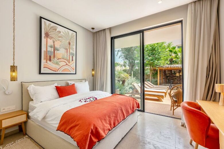 A Sophisticated Six-Bedroom Villa in Amelkis Golf Residence - Marrakesh, Morocco