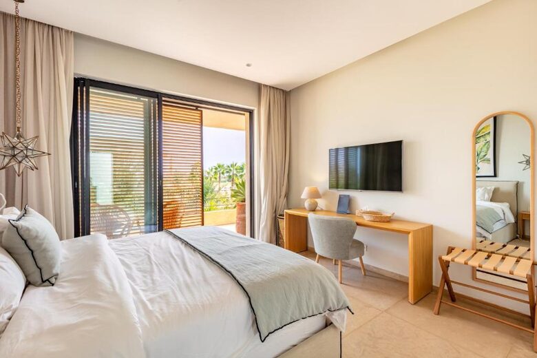 A Sophisticated Six-Bedroom Villa in Amelkis Golf Residence - Marrakesh, Morocco