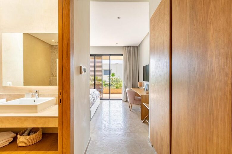 A Sophisticated Six-Bedroom Villa in Amelkis Golf Residence - Marrakesh, Morocco