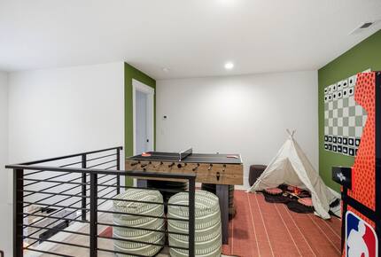 Mountain Basecamp with Sauna & Jacuzzi - Heber City, Utah