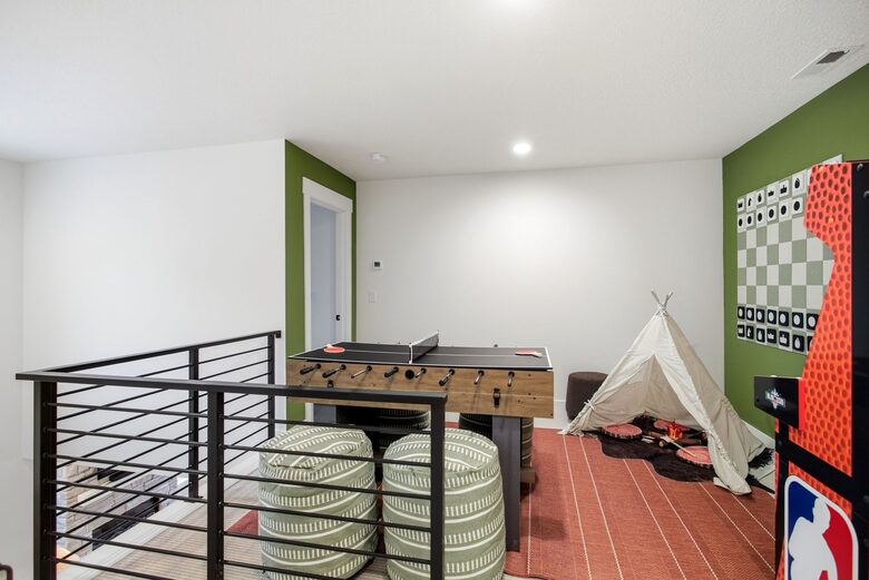 Mountain Basecamp with Sauna & Jacuzzi - Heber City, Utah