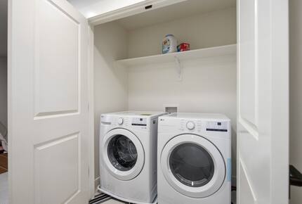 Mountain Basecamp with Sauna & Jacuzzi - Heber City, Utah