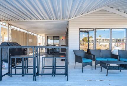 Lake Havasu Waterfront Tiny Home - Lake Havasu City, Arizona