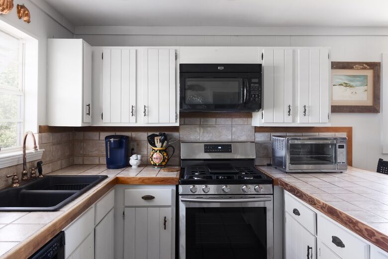 Classic Gulf Shores Cottage with Private Beach Access - Gulf Shores, Alabama