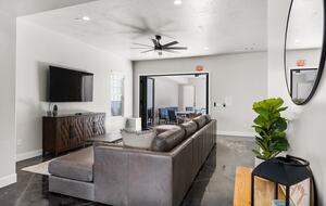 Five-Bedroom Home with Courtyard Pool Near Sand Hollow Reservoir - Hurricane, Utah