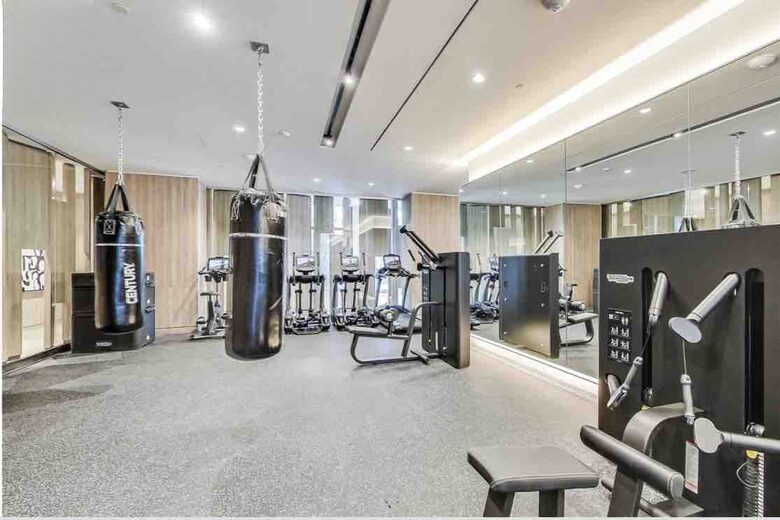 Downtown Toronto Studio with Balcony - Toronto, Canada