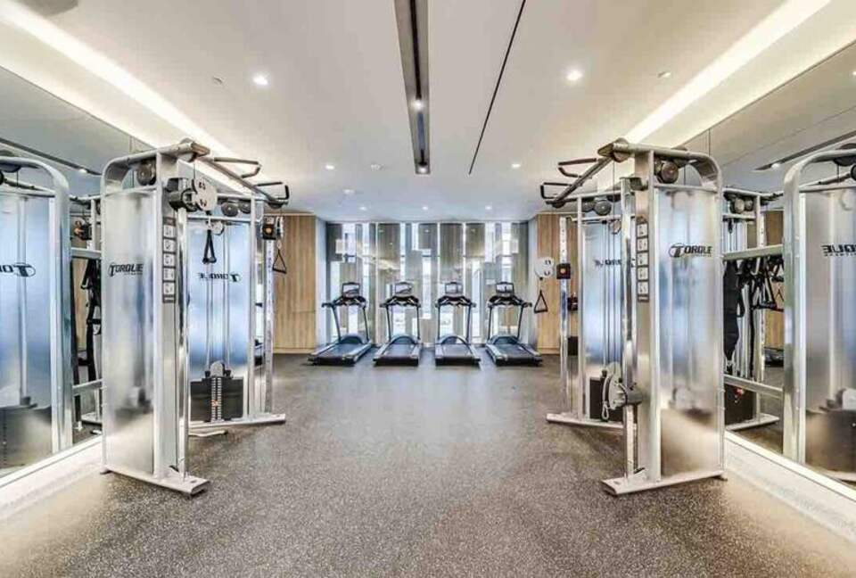 Downtown Toronto Studio with Balcony - Toronto, Canada