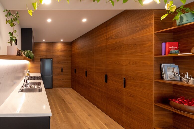 Designer Parkside Retreat Minutes from Melbourne’s City Core - Kensington, Australia