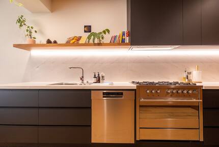 Designer Parkside Retreat Minutes from Melbourne’s City Core - Kensington, Australia