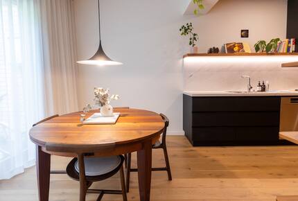 Designer Parkside Retreat Minutes from Melbourne’s City Core - Kensington, Australia