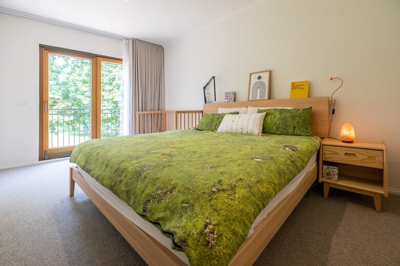 Designer Parkside Retreat Minutes from Melbourne’s City Core - Kensington, Australia