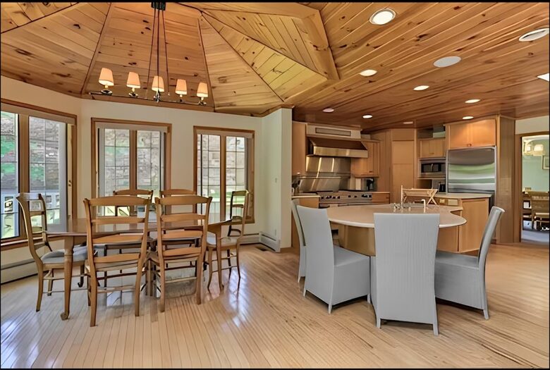 Catskills River View Retreat with Pool & Hot Tub - Hancock, New York