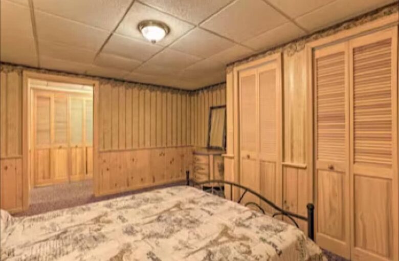 Catskills River View Retreat with Pool & Hot Tub - Hancock, New York