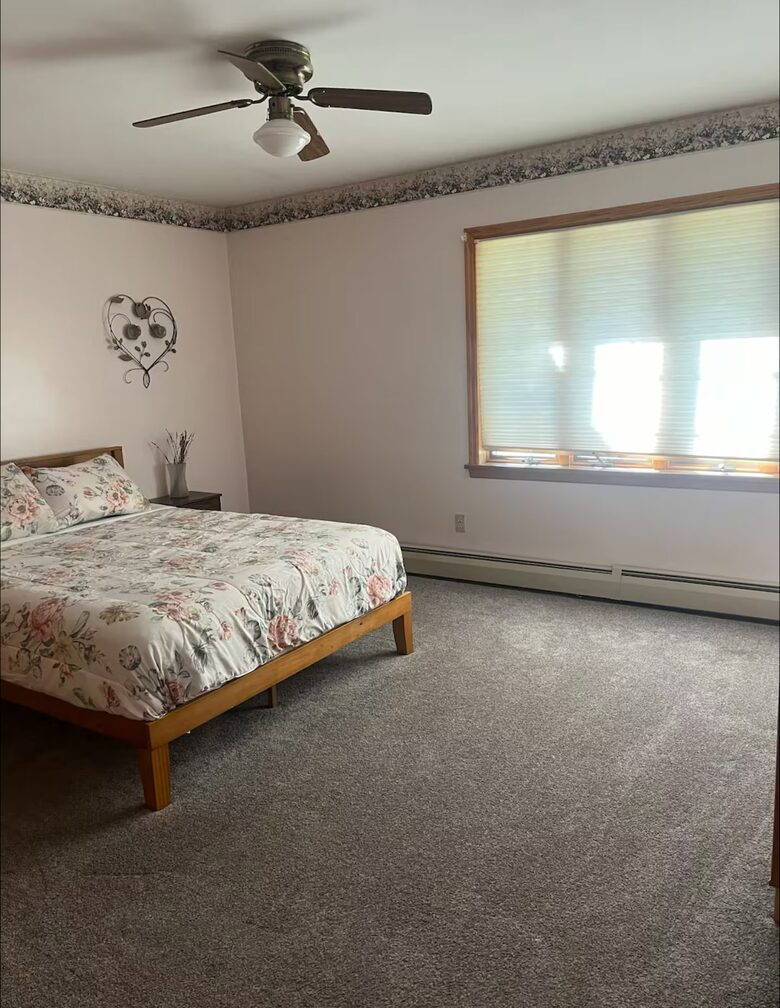 Catskills River View Retreat with Pool & Hot Tub - Hancock, New York