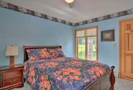 Catskills River View Retreat with Pool & Hot Tub - Hancock, New York