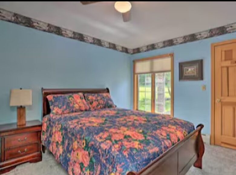 Catskills River View Retreat with Pool & Hot Tub - Hancock, New York