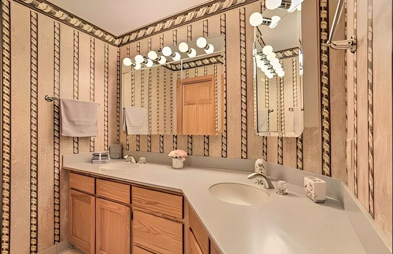 Catskills River View Retreat with Pool & Hot Tub - Hancock, New York