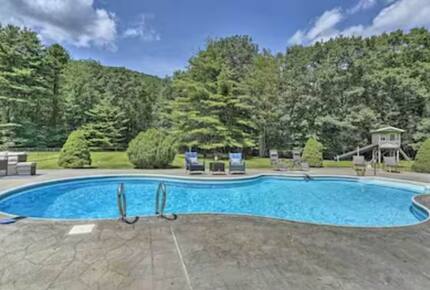 Catskills River View Retreat with Pool & Hot Tub - Hancock, New York