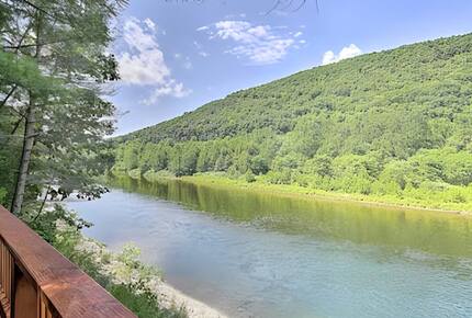 Catskills River View Retreat with Pool & Hot Tub - Hancock, New York