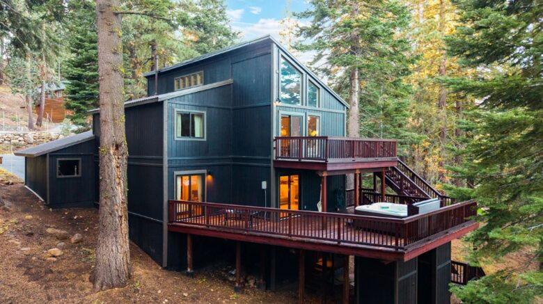 Forest-View Mountain Escape Near Truckee - Truckee, California