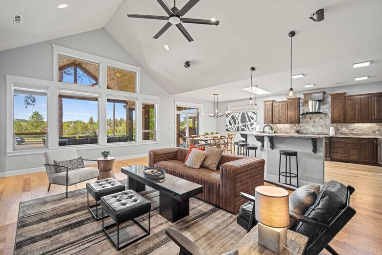 Modern Riverfront Retreat Overlooking the Deschutes - Bend, Oregon