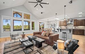 Modern Riverfront Retreat Overlooking the Deschutes - Bend, Oregon