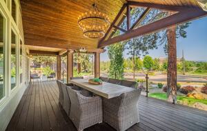 Modern Riverfront Retreat Overlooking the Deschutes - Bend, Oregon