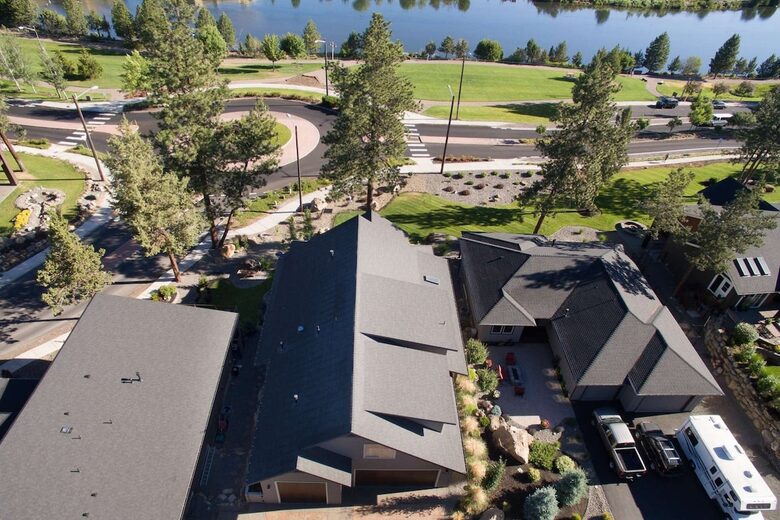 Modern Riverfront Retreat Overlooking the Deschutes - Bend, Oregon