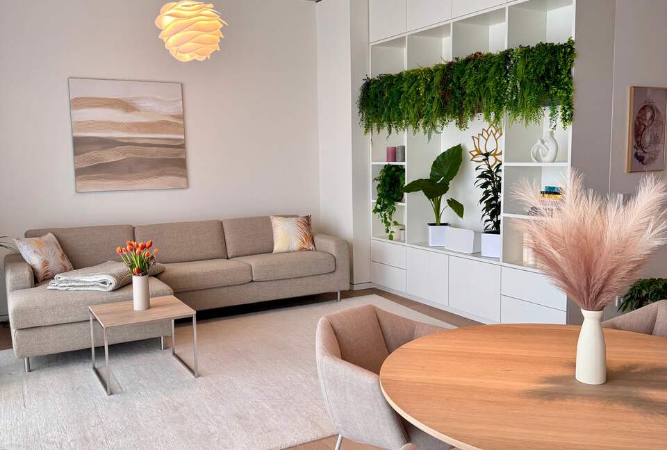 Elegant Berlin Residence with Private Balcony - Berlin, Germany