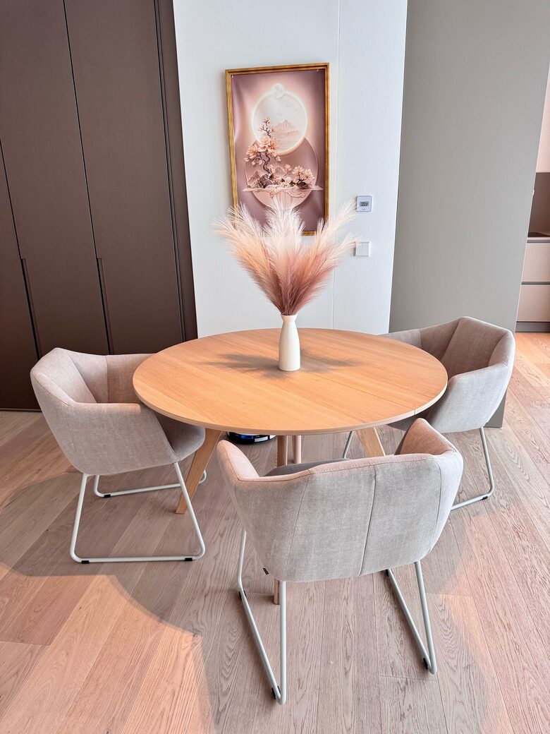 Elegant Berlin Residence with Private Balcony - Berlin, Germany