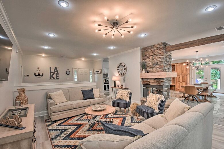 Five-Bedroom Lake Hartwell Escape with Dock, Kayaks & Views - Seneca, South Carolina