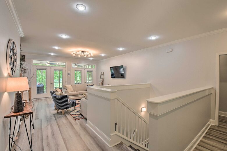 Five-Bedroom Lake Hartwell Escape with Dock, Kayaks & Views - Seneca, South Carolina