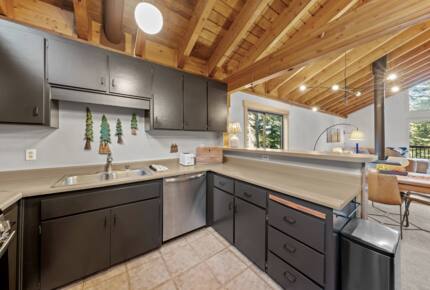 Forest-View Mountain Escape Near Truckee - Truckee, California