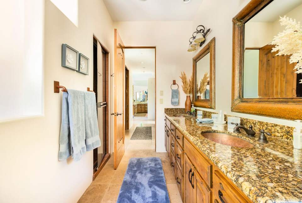 Elevated Red Rock Retreat with Trail Access - Sedona, Arizona