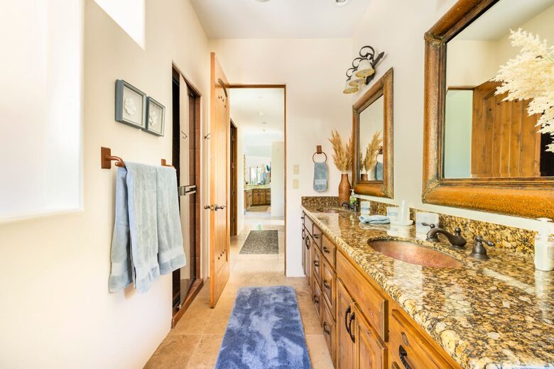 Elevated Red Rock Retreat with Trail Access - Sedona, Arizona