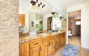 Elevated Red Rock Retreat with Trail Access - Sedona, Arizona