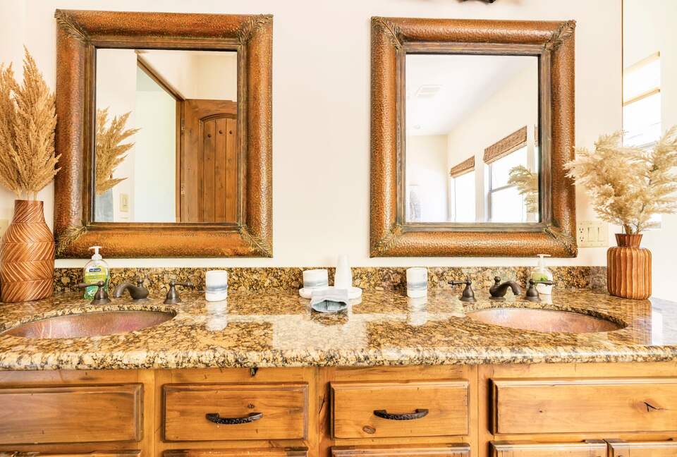 Elevated Red Rock Retreat with Trail Access - Sedona, Arizona