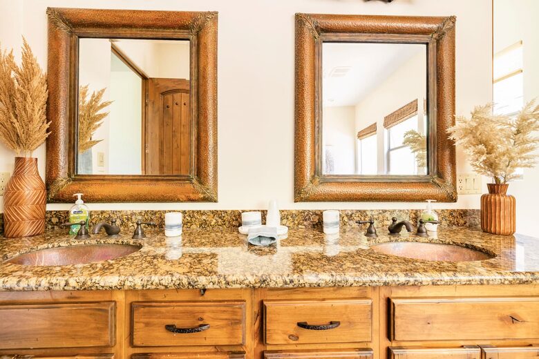 Elevated Red Rock Retreat with Trail Access - Sedona, Arizona