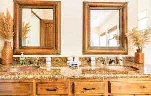 Elevated Red Rock Retreat with Trail Access - Sedona, Arizona