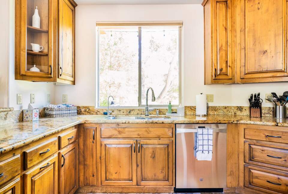 Elevated Red Rock Retreat with Trail Access - Sedona, Arizona