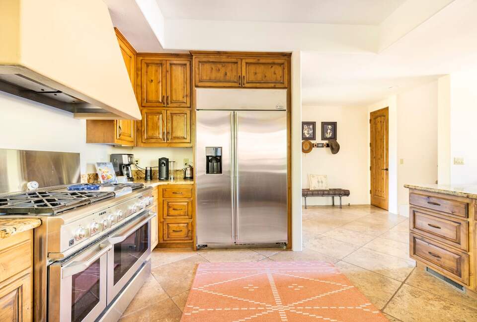 Elevated Red Rock Retreat with Trail Access - Sedona, Arizona