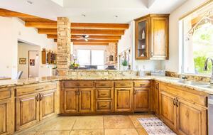 Elevated Red Rock Retreat with Trail Access - Sedona, Arizona