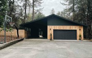 Modern Family Friendly Pine Mountain Lake Cabin | 30 miles from Yosemite - Groveland, California