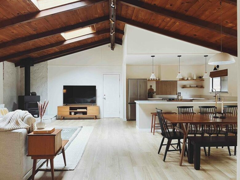 Modern Family Friendly Pine Mountain Lake Cabin | 30 miles from Yosemite - Groveland, California