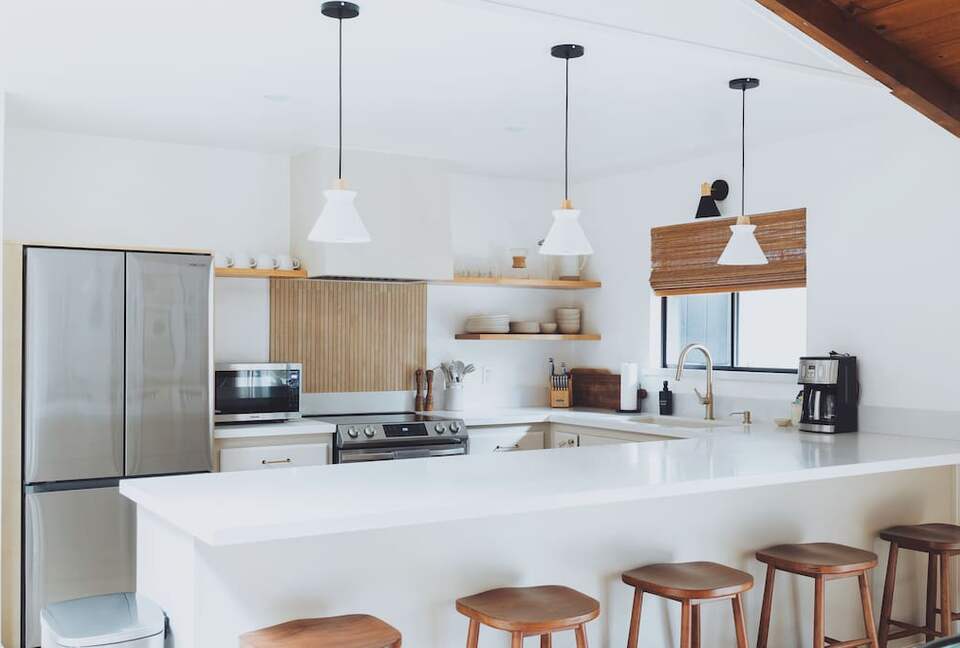 Modern Family Friendly Pine Mountain Lake Cabin | 30 miles from Yosemite - Groveland, California